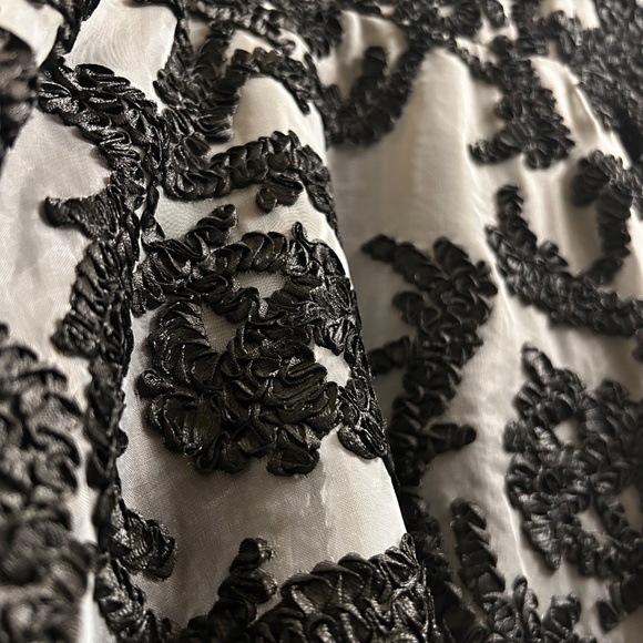 Dainty Jewells One Enchanting Evening Dress - Picture 5 of 6